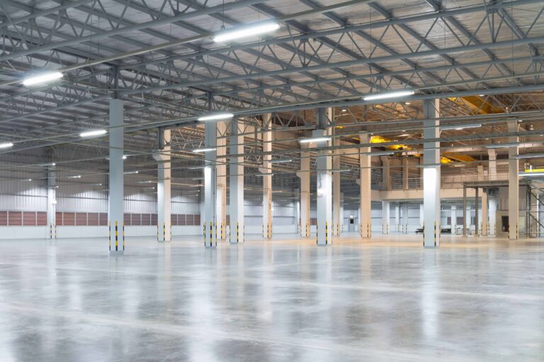 Top 5 LED Retrofit Kits for Warehouse Lighting Efficiency